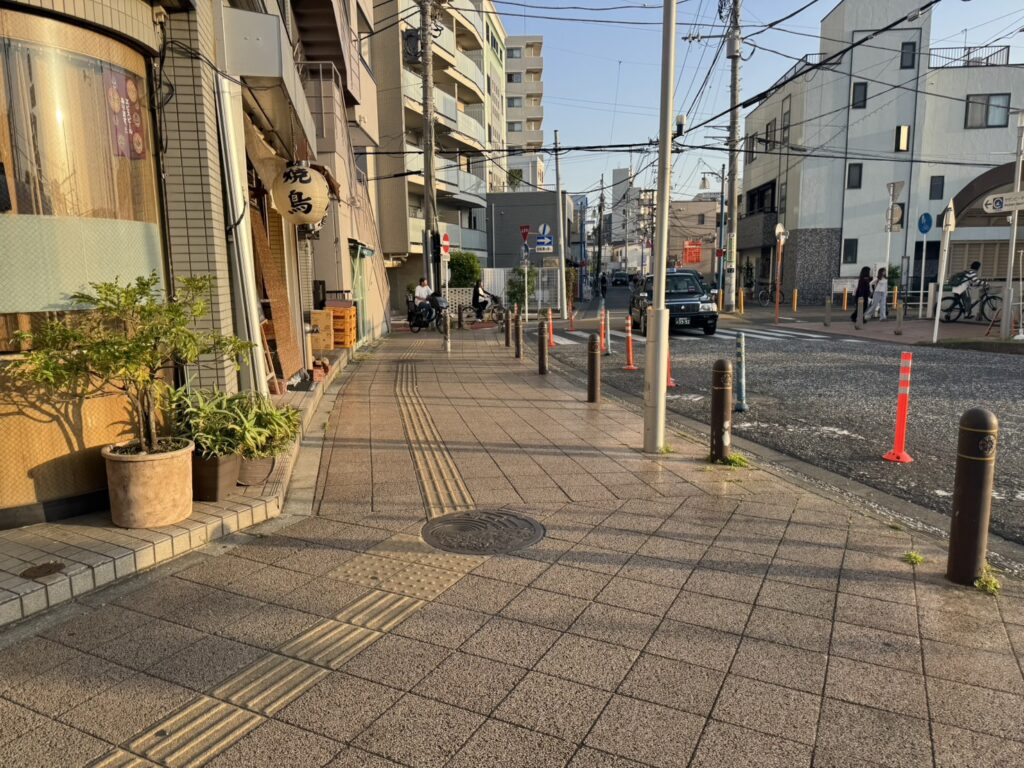 突き当りを左に進む